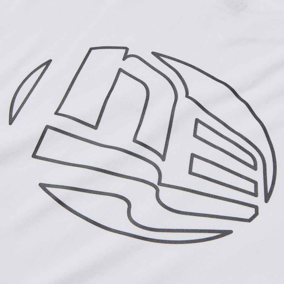 長袖 オーバーサイズド パフォーマンス Tシャツ Flag Oval Logo ホワイト｜パフォーマンスアパレル | NEW ERA ニューエラ公式オンラインストア