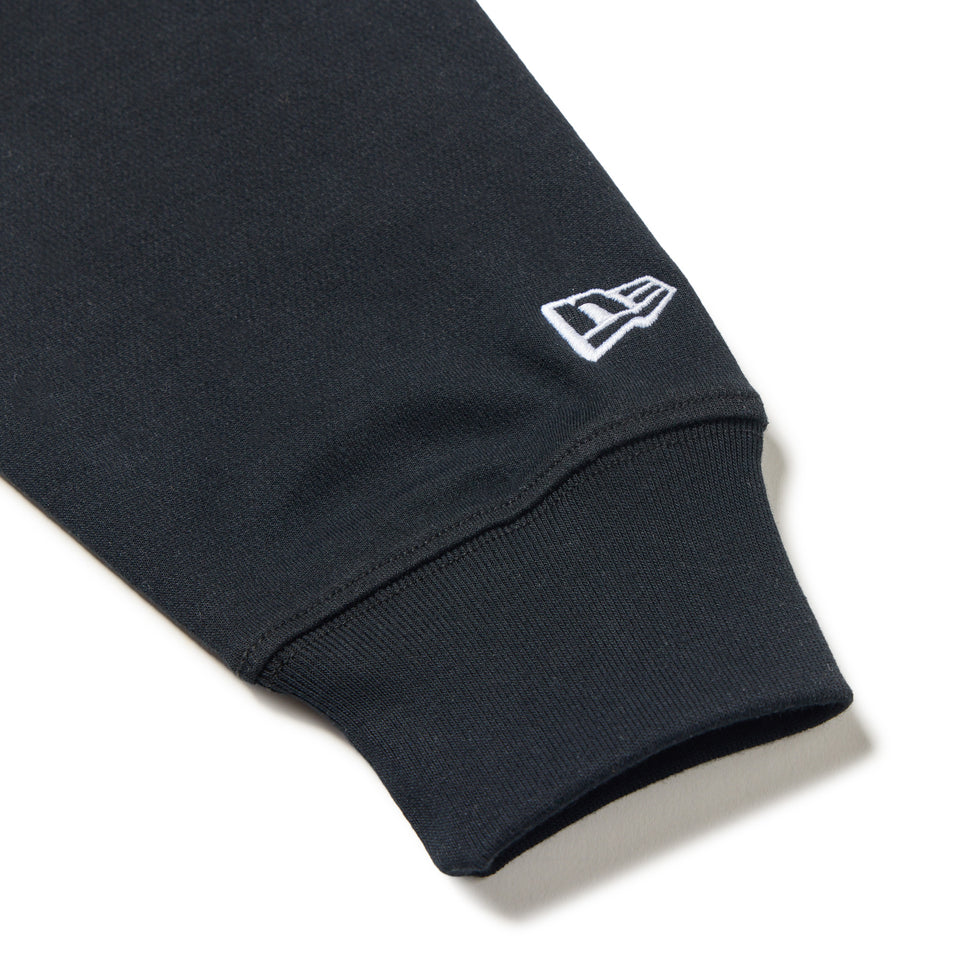 長袖 オーバーサイズド パフォーマンス Tシャツ Flag Oval Logo ブラック｜パフォーマンスアパレル | NEW ERA ニューエラ公式オンラインストア