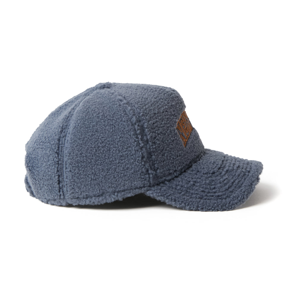9FORTY A-Frame Boa Fleece カレッジロゴ ブルー | NEW ERA ニューエラ公式オンラインストア