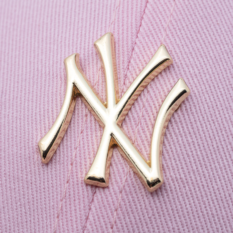 9FORTY Mini Metal Logoニューヨーク・ヤンキース ピンク | NEW ERA ニューエラ公式オンラインストア