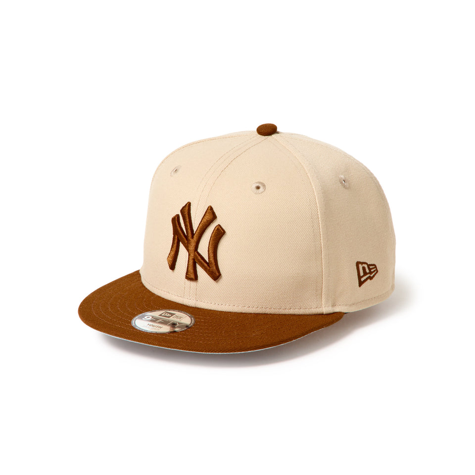 キッズ Youth 9FIFTY Powered by GORO（MIN-NANO） ニューヨーク・ヤンキース オーツミルク/ティラミス | NEW ERA ニューエラ公式オンラインストア