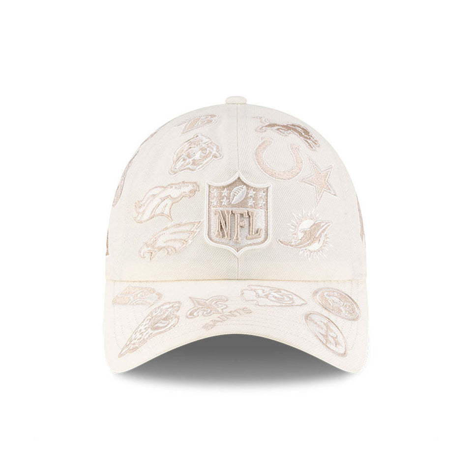 カジュアルクラシック NFL x Bad Bunny All Over Logos クロームホワイト