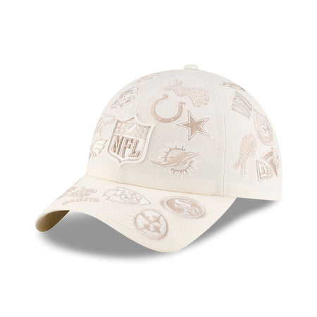 カジュアルクラシック NFL x Bad Bunny All Over Logos クローム