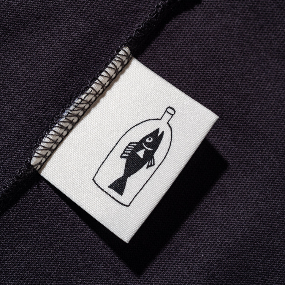 半袖 ウォッシュドコットン Tシャツ Surfrider Foundation YUSUKE HANAI フィッシュ スミクロ | NEW ERA ニューエラ公式オンラインストア