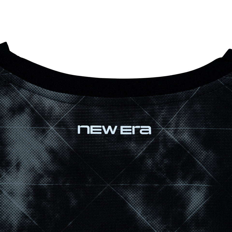 長袖 テックTシャツ サイドロゴ パターン | パフォーマンスアパレル ランニング | NEW ERA ニューエラ公式オンラインストア