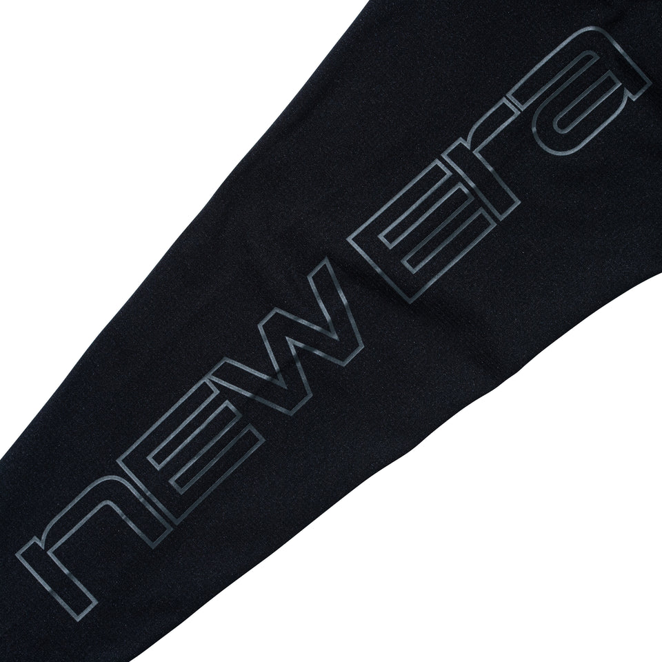長袖 テックTシャツ サイドロゴ ブラック | パフォーマンスアパレル ランニング | NEW ERA ニューエラ公式オンラインストア