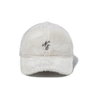 9FORTY Micro Fur Mini Metal Logo クラシックロゴ シルバー アイボリー | NEW ERA ニューエラ公式オンラインストア