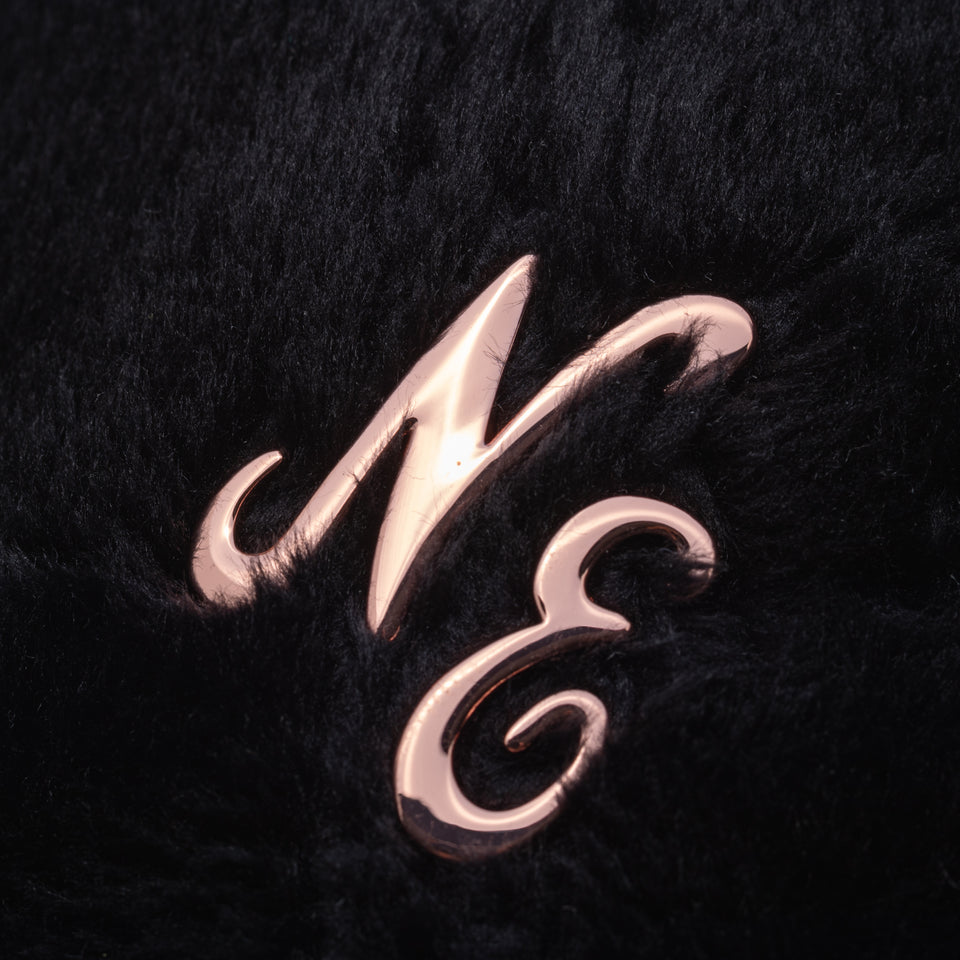 9TWENTY Micro Fur Mini Metal Logo クラシックロゴ ピンクゴールド ブラック  | NEW ERA ニューエラ公式オンラインストア