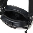 ショルダーポーチ 1.7L シンセティックレザー ブラック - 14655338 - OSFM | NEW ERA ニューエラ公式オンラインストア