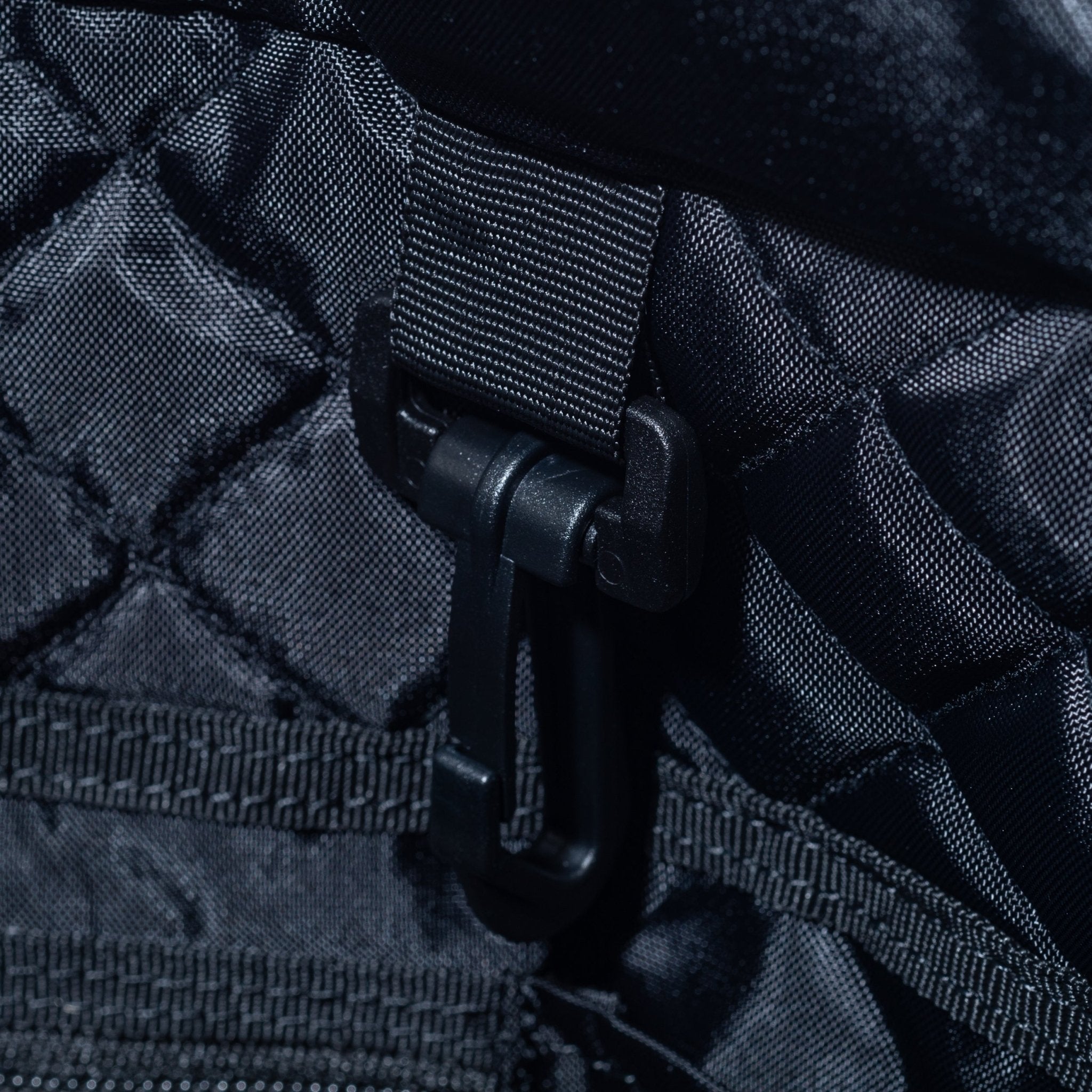トートバッグ 22L ブラック 18