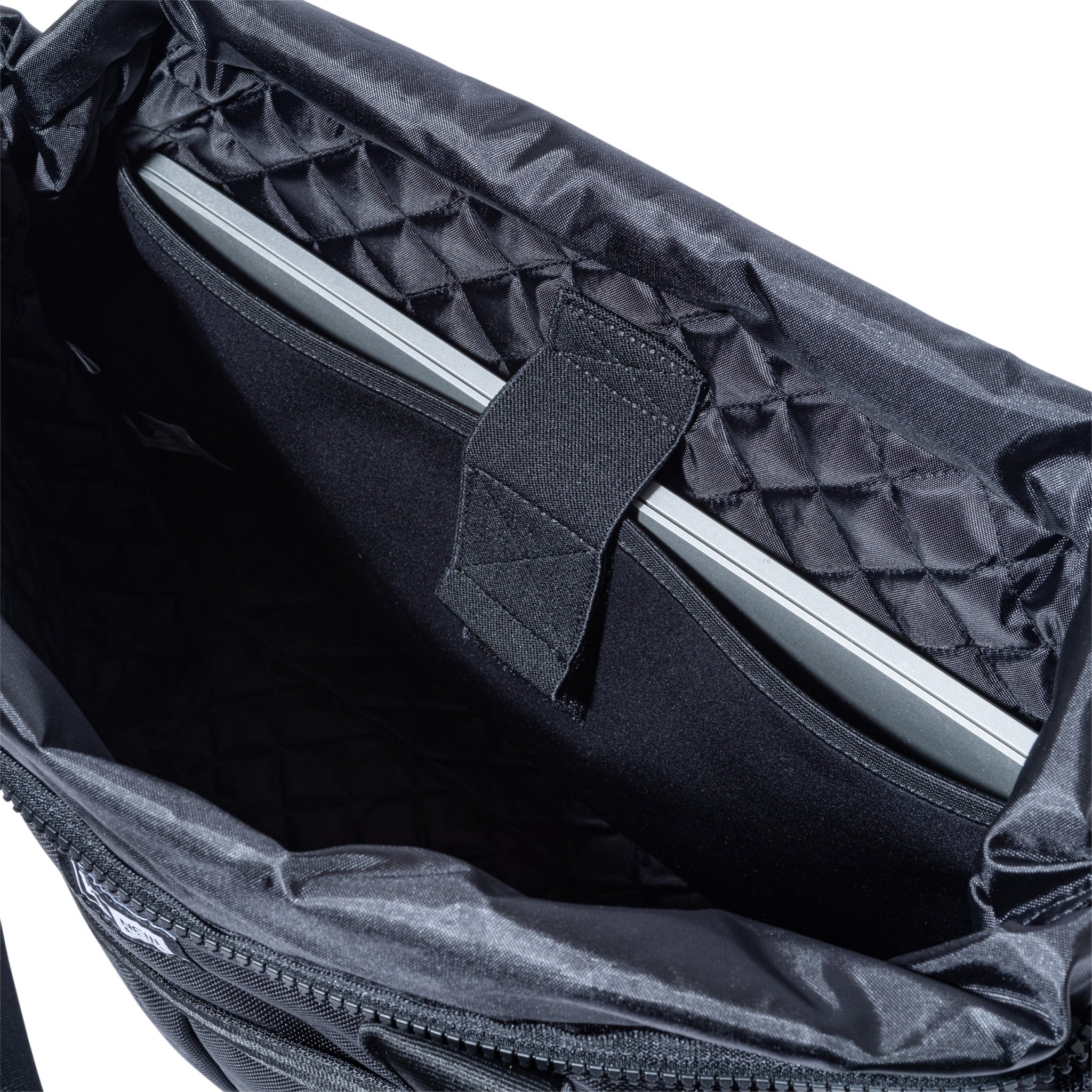 トートバッグ 22L ブラック 21