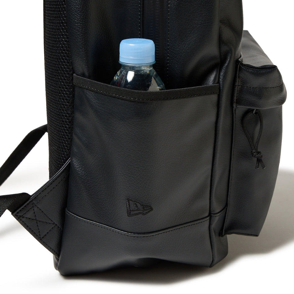 ライトパック 27L シンセティックレザー ブラック - 14655353 - OSFM | NEW ERA ニューエラ公式オンラインストア