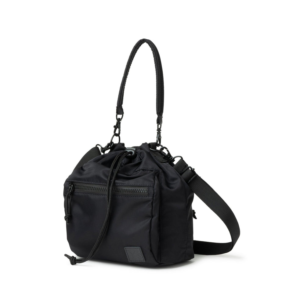 2WAY ドローストリング ポーチ 3L Y's FW25 ナイロンツイル ブラック - 14731703 - OSFM | NEW ERA ニューエラ公式オンラインストア