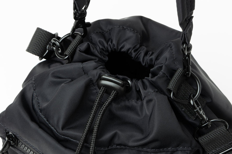 2WAY ドローストリング ポーチ 3L Y's FW25 ナイロンツイル ブラック - 14731703 - OSFM | NEW ERA ニューエラ公式オンラインストア