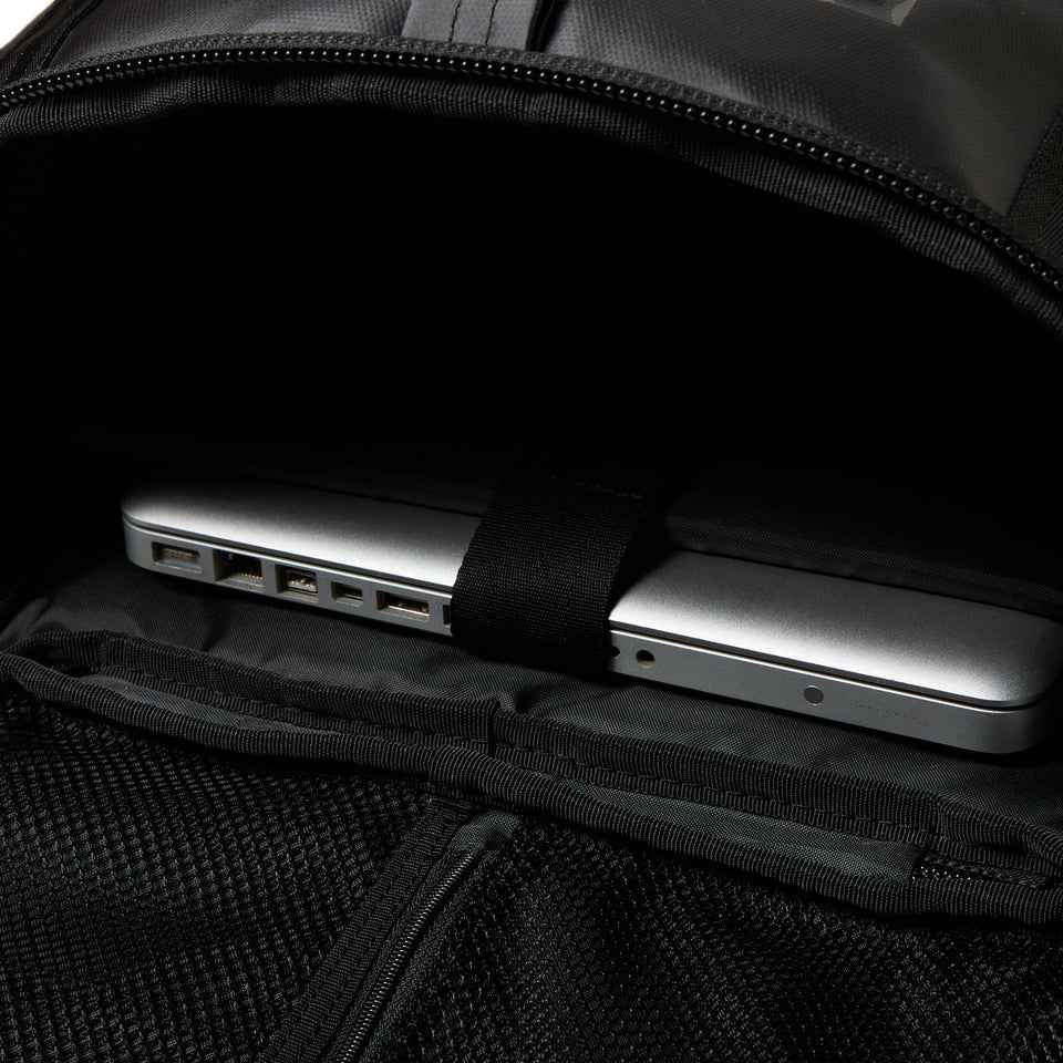 ボックスパック 32L ボックスロゴ ブラック カモフラージュ - 14655365 - OSFM | NEW ERA ニューエラ公式オンラインストア