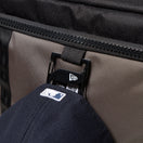 ボックスパック 32L オリーブ - 14655366 - OSFM | NEW ERA ニューエラ公式オンラインストア