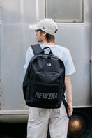 キャンパスパック 35L プリントロゴ ブラック × ホワイト - 13517772 - OSFM | NEW ERA ニューエラ公式オンラインストア