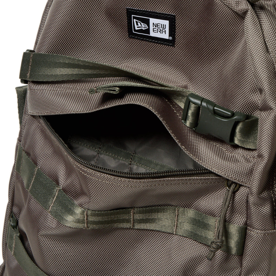 キャリアパック 35L オリーブ - 14655362 - OSFM | NEW ERA ニューエラ公式オンラインストア