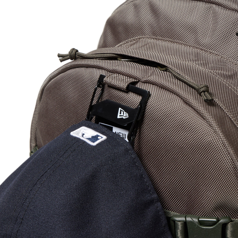 キャリアパック 35L オリーブ - 14655362 - OSFM | NEW ERA ニューエラ公式オンラインストア
