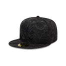 59FIFTY 59FIFTY DAY Memorial Collection クラシックロゴ オールオーバーエンブロイダリー ブラック - 14700190 - 700 | NEW ERA ニューエラ公式オンラインストア