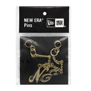 キャップアクセサリー ピンズ 59FIFTY DAY Memorial Collection Chain Classic Logo - 14676975 - OSFM | NEW ERA ニューエラ公式オンラインストア
