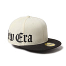 59FIFTY Essential オールドイングリッシュロゴ クローム ブラックバイザー - 14668172 - 700 | NEW ERA ニューエラ公式オンラインストア