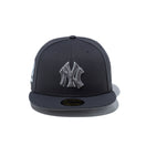 59FIFTY ニューヨーク・ヤンキース Happy Holidays グラファイト - 14866614-700 | NEW ERA ニューエラ公式オンラインストア