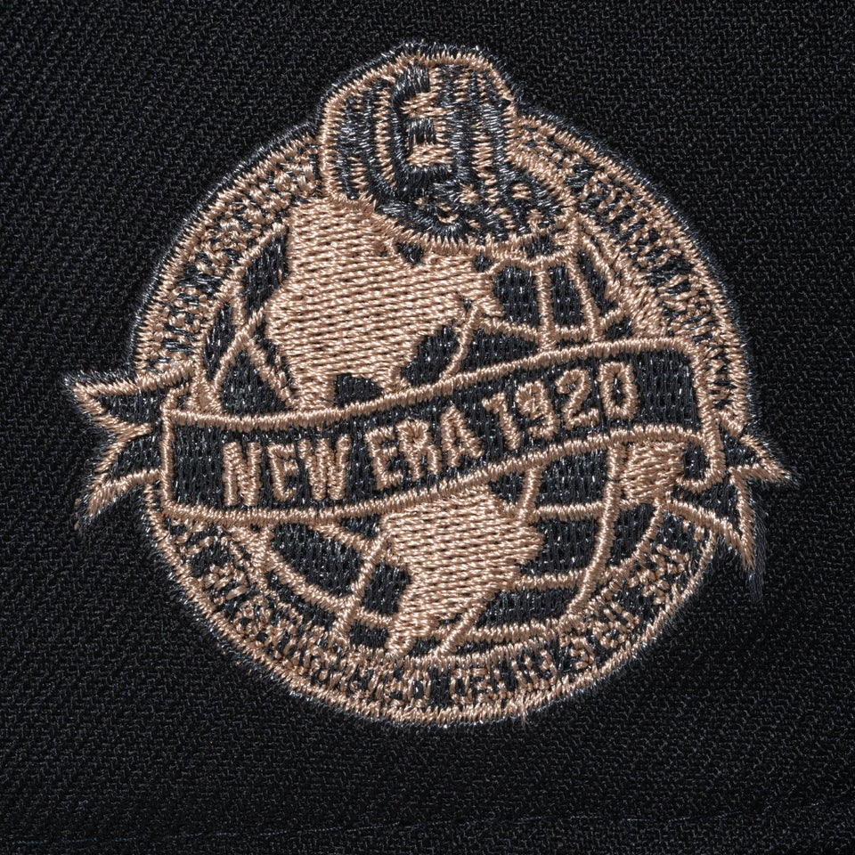 59FIFTY クラシックロゴ Happy Holidays ブラック - 14866627-700 | NEW ERA ニューエラ公式オンラインストア
