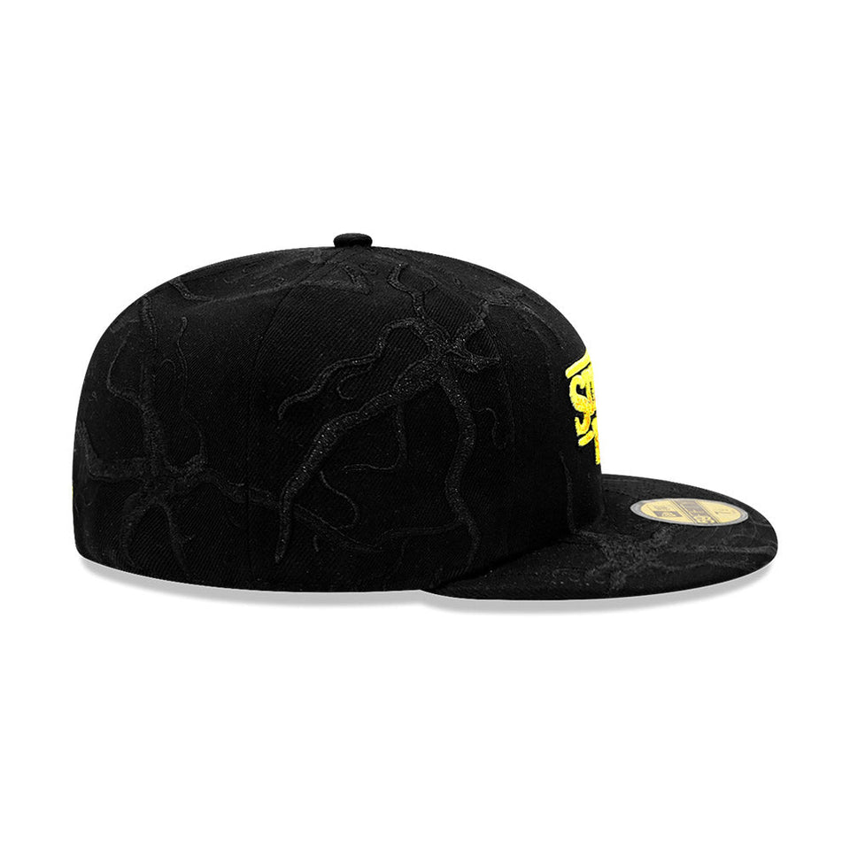59FIFTY NETFLIX STRANGER THINGS ストレンジャー・シングス オールオーバー ブラック - 14867821-700 | NEW ERA ニューエラ公式オンラインストア