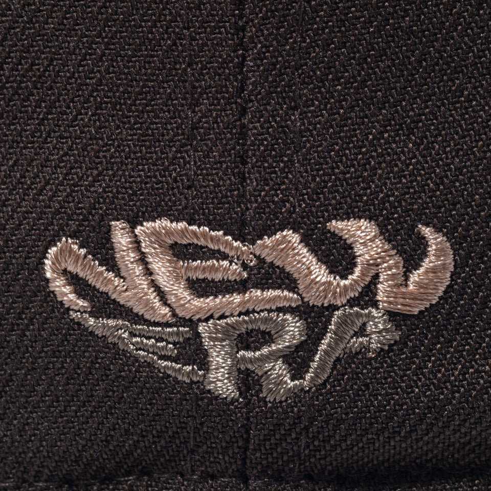 59FIFTY St. Valentine's Day クラシックロゴ ティラミス/ブラック レイヤードバイザー - 14490414 - 700 | NEW ERA ニューエラ公式オンラインストア