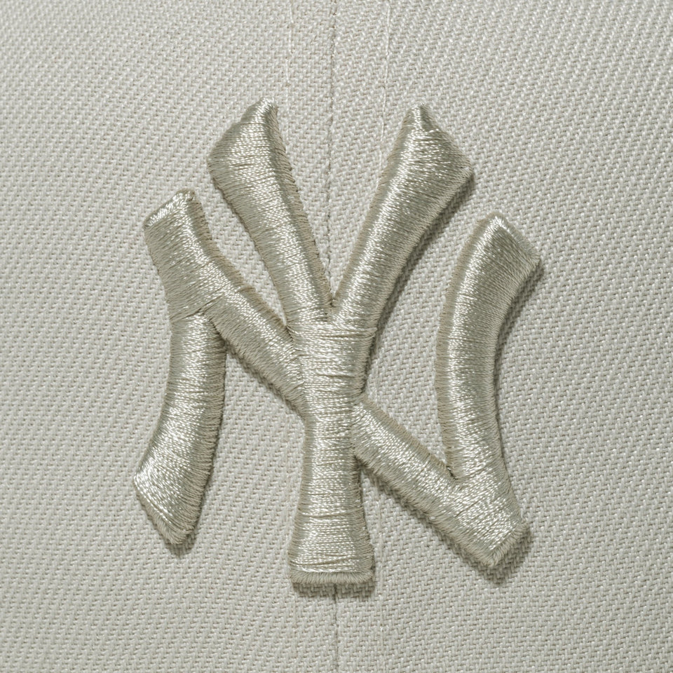 59FIFTY Tonal Logo ニューヨーク・ヤンキース ストーン - 14667473 - 700 | NEW ERA ニューエラ公式オンラインストア