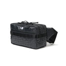 スクエア ウエストバッグ 7L ジャカードロゴ ブラック - 14655337 - OSFM | NEW ERA ニューエラ公式オンラインストア
