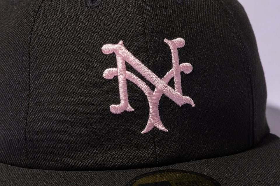 アンストラクチャード 8 - Panel BLACK LABEL FW25 ニューヨーク・ジャイアンツ クーパーズタウン ブラック - 14747332 - 700 | NEW ERA ニューエラ公式オンラインストア