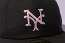 アンストラクチャード 8 - Panel BLACK LABEL FW25 ニューヨーク・ジャイアンツ クーパーズタウン ブラック - 14747332 - 700 | NEW ERA ニューエラ公式オンラインストア