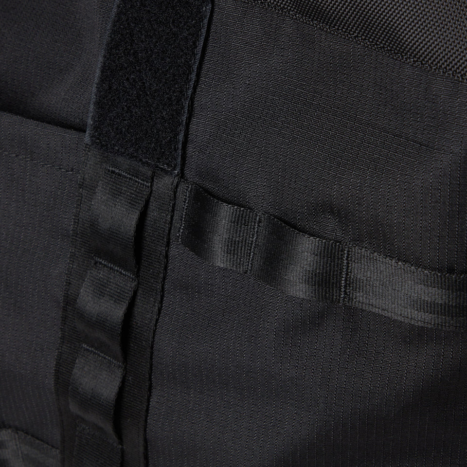 フィールド ヒュージ トートバッグ 85L Angler Collection ブラック【ニューエラアウトドア】 - 14474870 - OSFM | NEW ERA ニューエラ公式オンラインストア