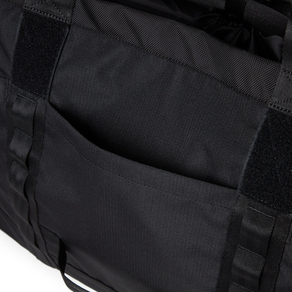 フィールド ヒュージ トートバッグ 85L Angler Collection ブラック【ニューエラアウトドア】 - 14474870 - OSFM | NEW ERA ニューエラ公式オンラインストア