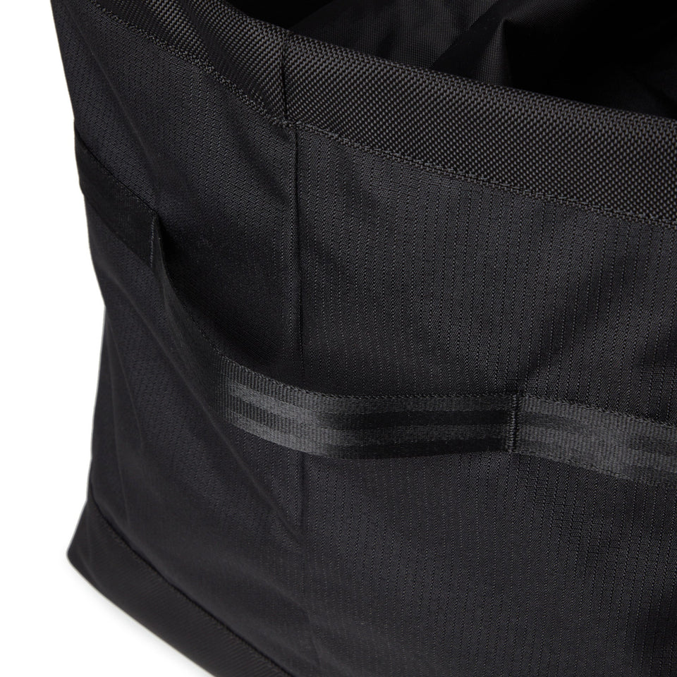 フィールド ヒュージ トートバッグ 85L Angler Collection ブラック【ニューエラアウトドア】 - 14474870 - OSFM | NEW ERA ニューエラ公式オンラインストア