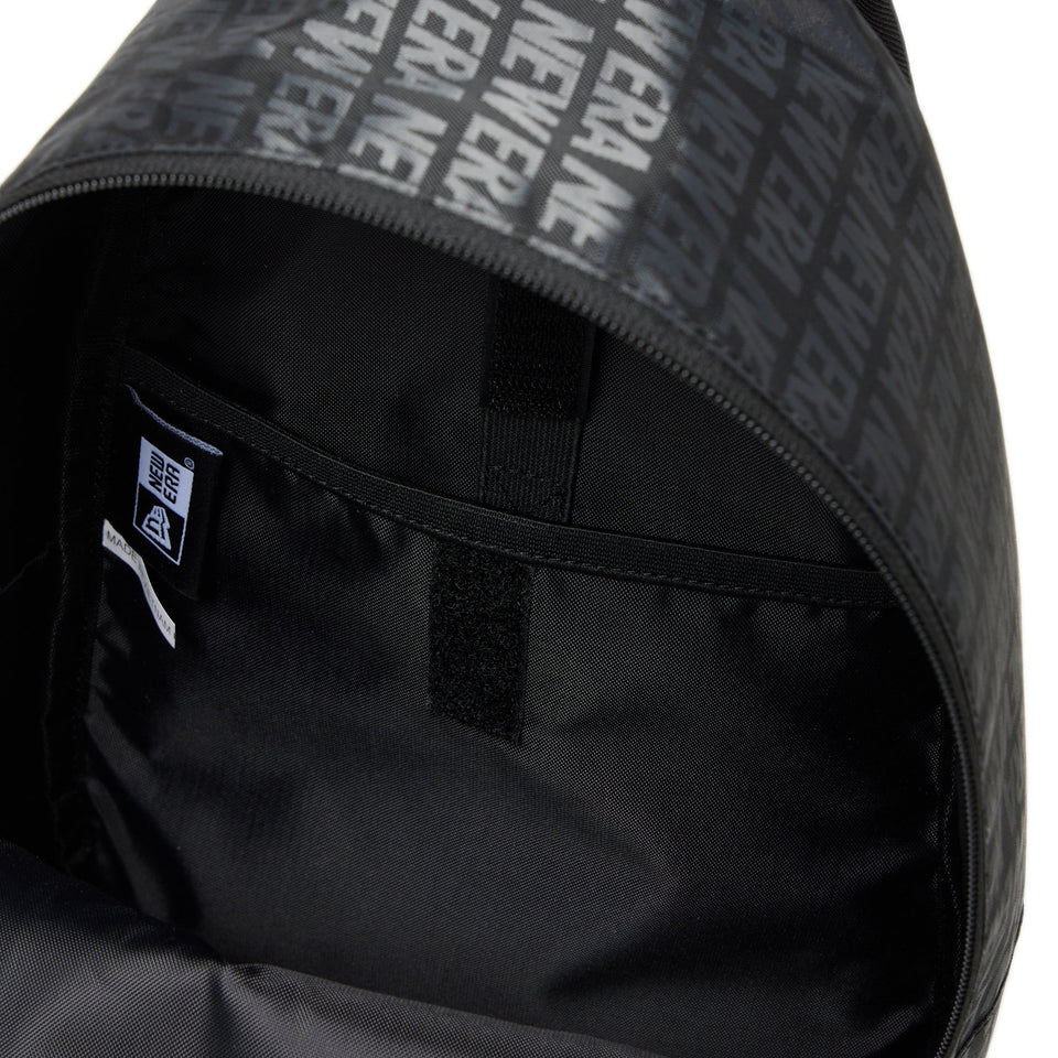 ボディバッグ ワンショルダー 8L ジャカードロゴ ブラック - 14655367 - OSFM | NEW ERA ニューエラ公式オンラインストア