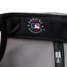 9FORTY 2 - Tone Woven Label ニューヨーク・ヤンキース グレー ネイビーバイザー - 14667828 - OSFM | NEW ERA ニューエラ公式オンラインストア