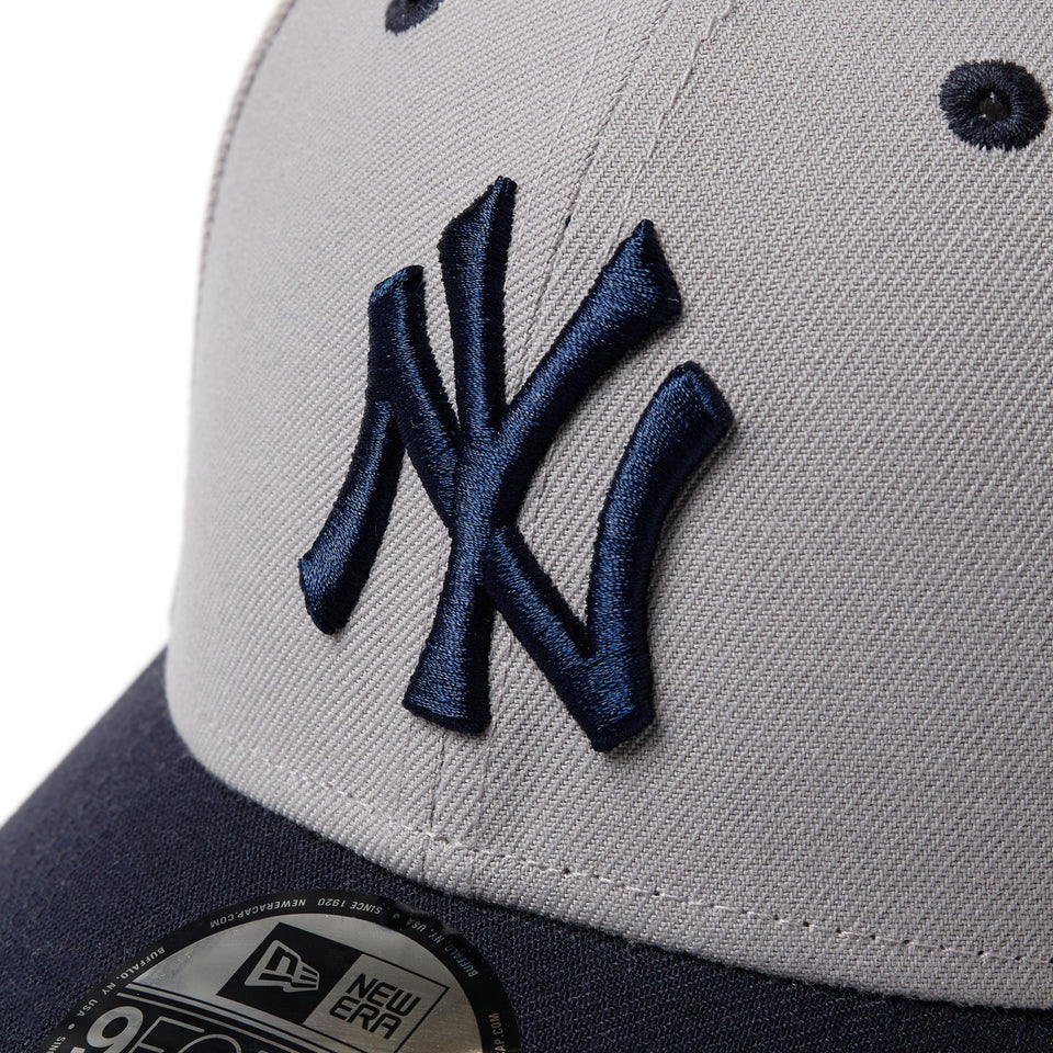 9FORTY 2 - Tone Woven Label ニューヨーク・ヤンキース グレー ネイビーバイザー - 14667828 - OSFM | NEW ERA ニューエラ公式オンラインストア
