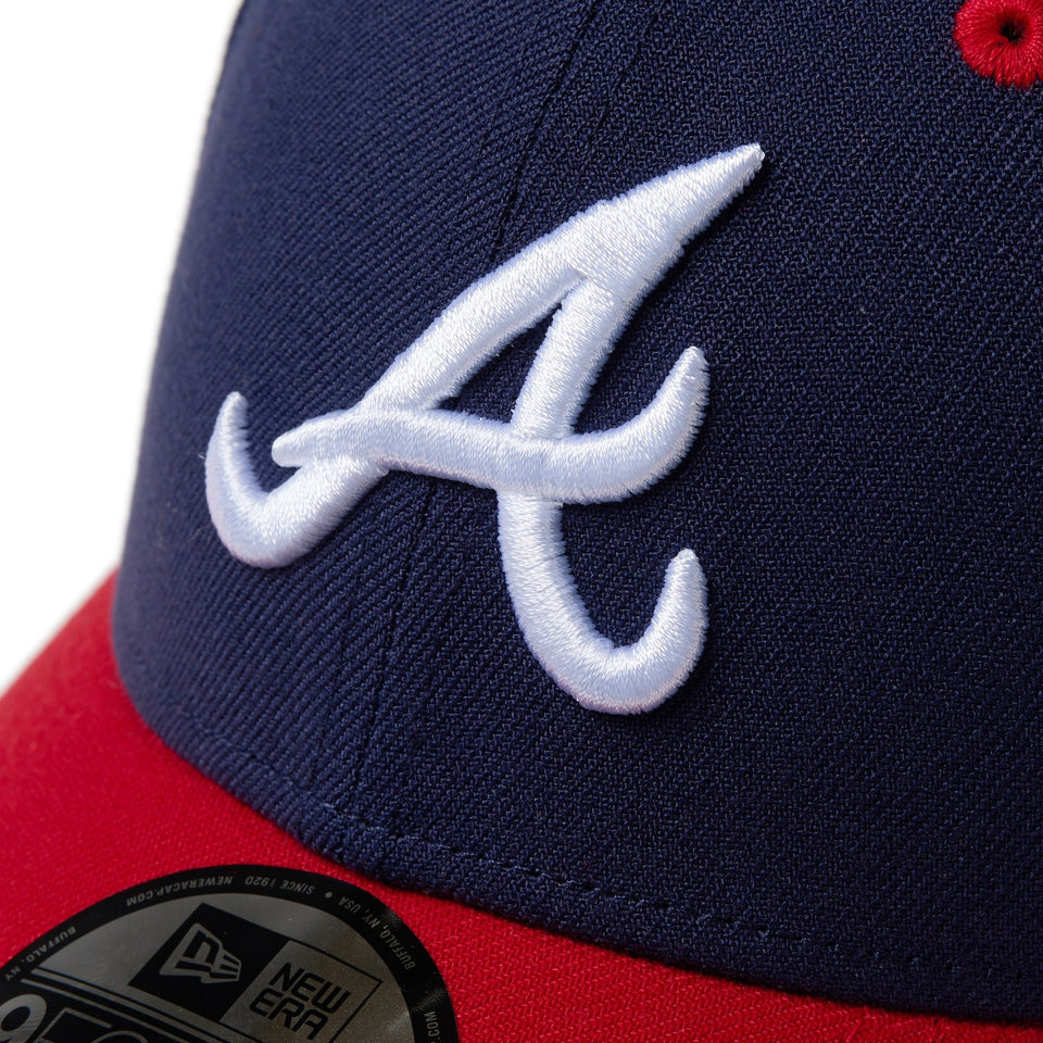 9FORTY 2 - Tone Woven Label アトランタ・ブレーブス ネイビー スカーレットバイザー - 14667833 - OSFM | NEW ERA ニューエラ公式オンラインストア