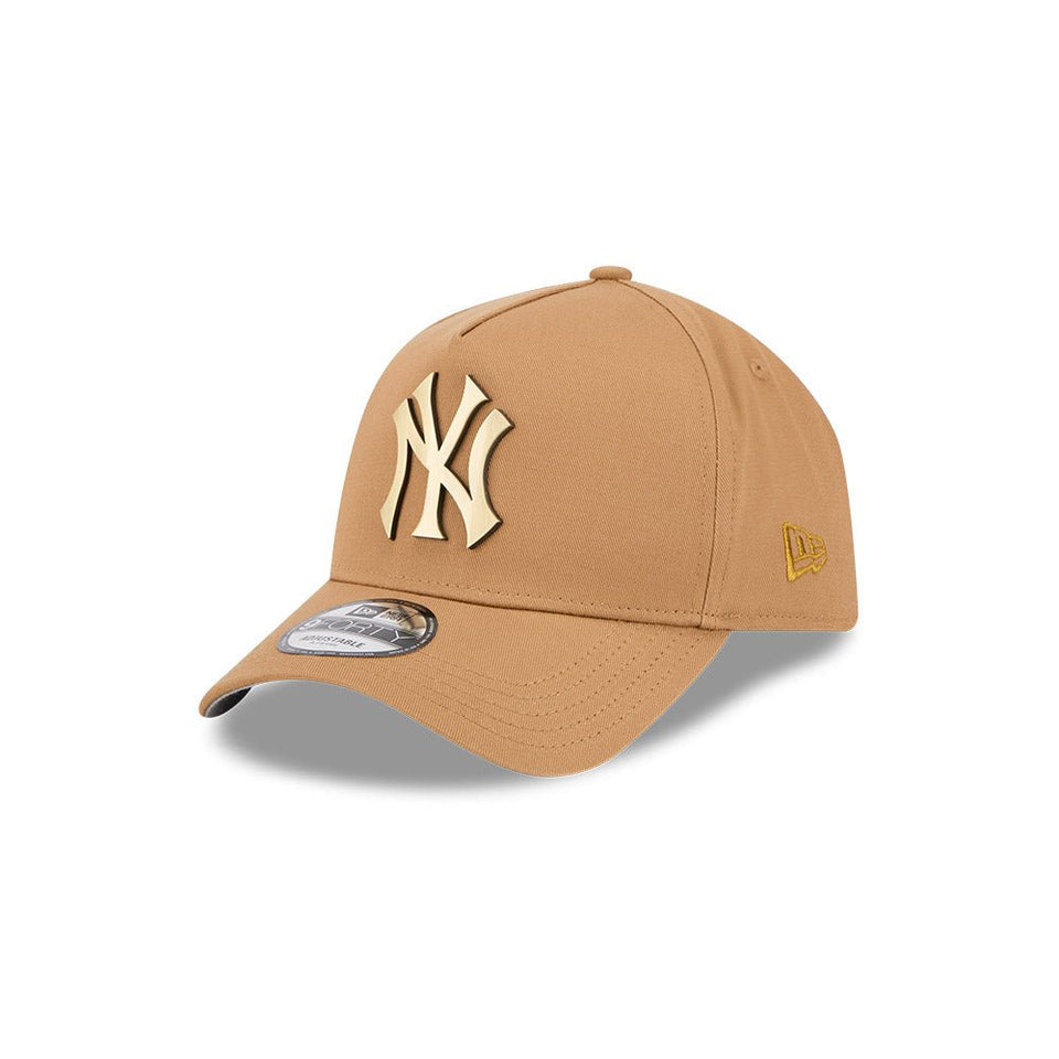 9FORTY A - Frame Antique Metal Badge ニューヨーク・ヤンキース ウィート - 14694468 - OSFM | NEW ERA ニューエラ公式オンラインストア