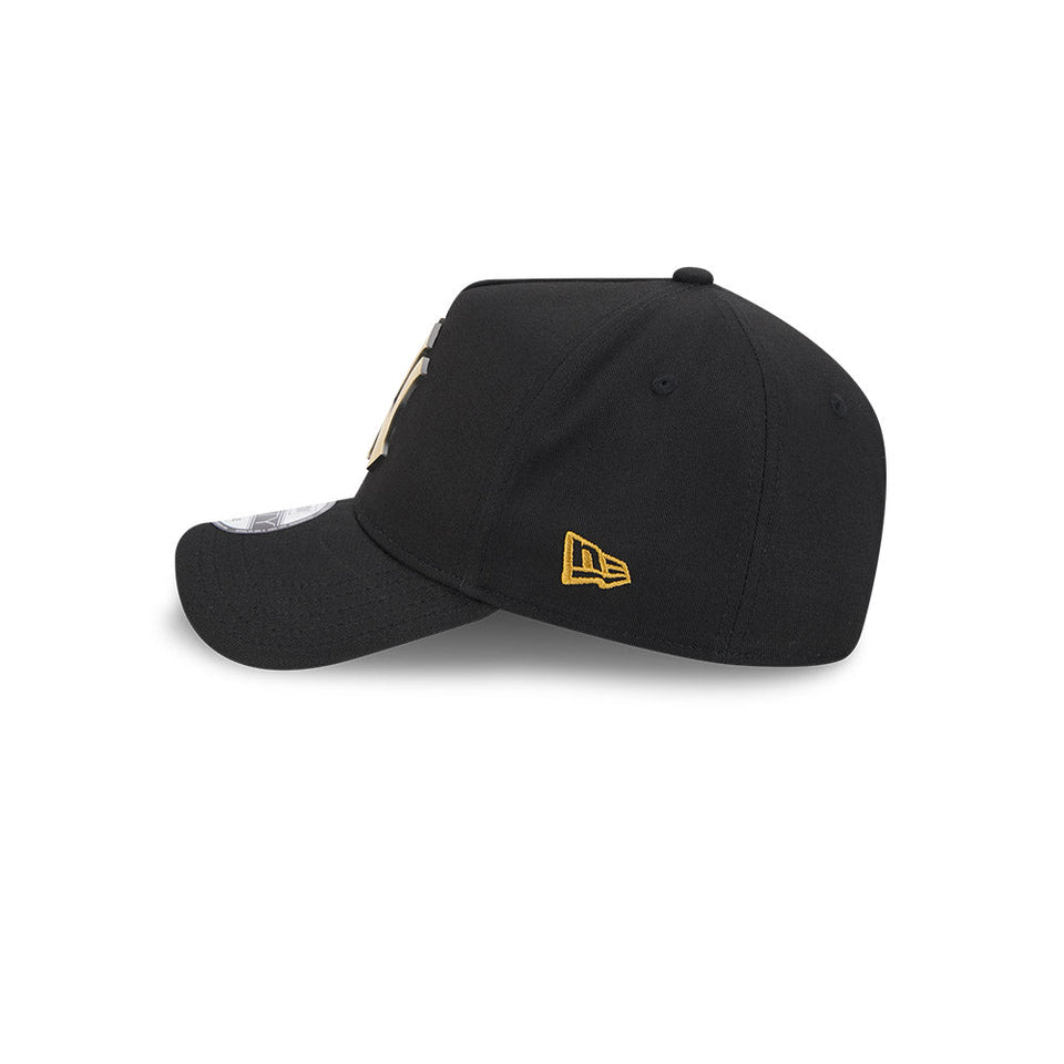 9FORTY A - Frame Antique Metal Badge ニューヨーク・ヤンキース ブラック - 14694469 - OSFM | NEW ERA ニューエラ公式オンラインストア