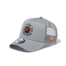9FORTY A - Frame トラッカー Botanical Logo グレー【ニューエラアウトドア】 - 14110115 - OSFM | NEW ERA ニューエラ公式オンラインストア
