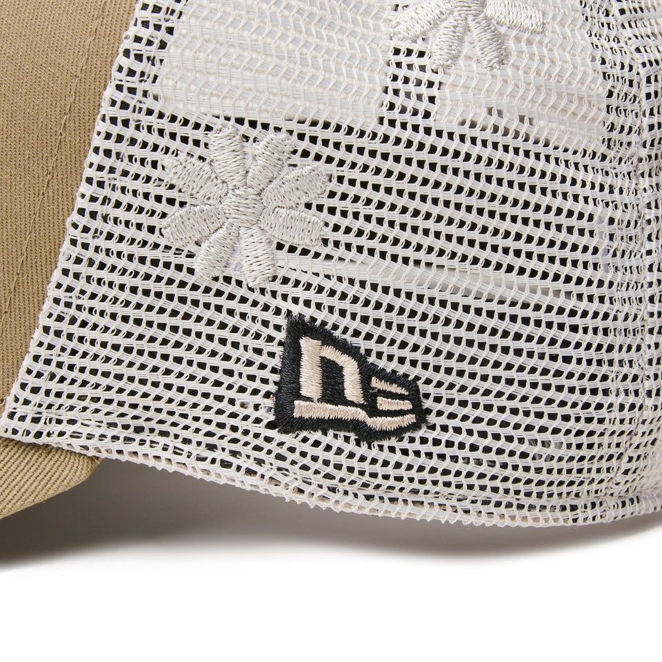 9FORTY A - Frame トラッカー Mesh Embroidery ボックスロゴ ウーブンパッチ ブリティッシュカーキ - 14307476 - OSFM | NEW ERA ニューエラ公式オンラインストア