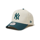 【ゴルフ】9FORTY A - Frame MLB 2 - Tone ニューヨーク・ヤンキース クロームホワイト パインニードルグリーンバイザー - 14391388 - OSFM | NEW ERA ニューエラ公式オンラインストア