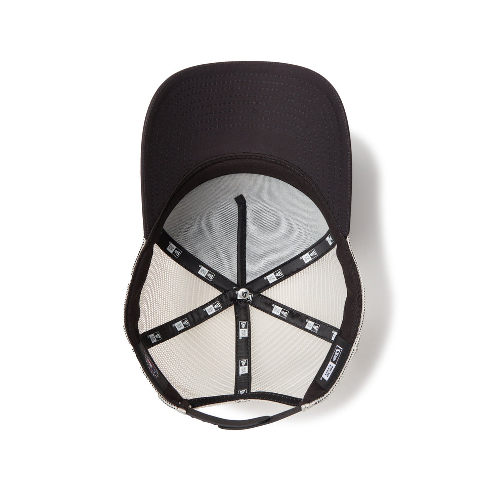 9FORTY A - Frame トラッカー MLB Typewriter ニューヨーク・ヤンキース ブラック/クロームホワイト - 14388614 - OSFM | NEW ERA ニューエラ公式オンラインストア