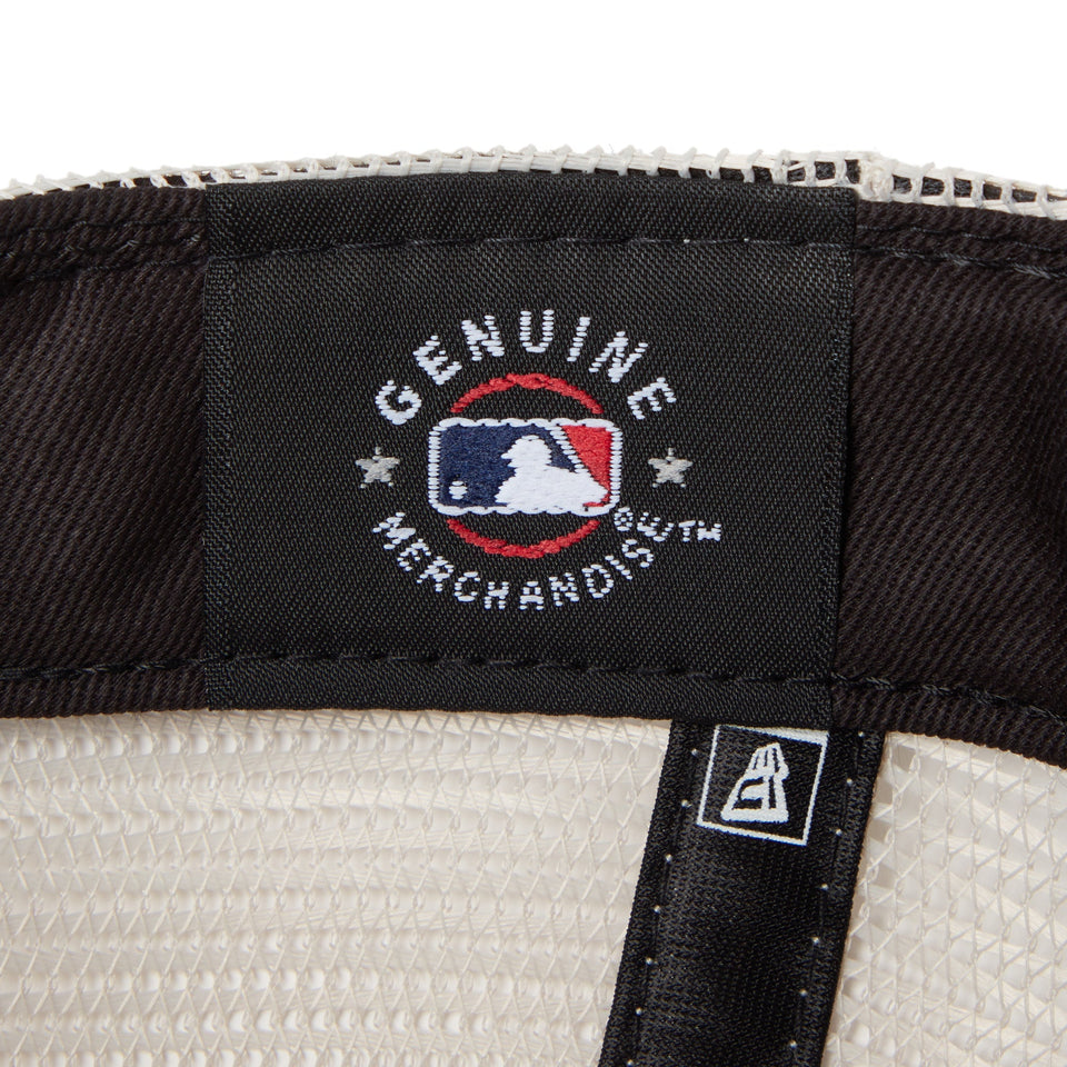 9FORTY A - Frame トラッカー MLB Typewriter ニューヨーク・ヤンキース ブラック/クロームホワイト - 14388614 - OSFM | NEW ERA ニューエラ公式オンラインストア