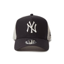 9FORTY A - Frame トラッカー MLB Typewriter ニューヨーク・ヤンキース ブラック/クロームホワイト - 14388614 - OSFM | NEW ERA ニューエラ公式オンラインストア