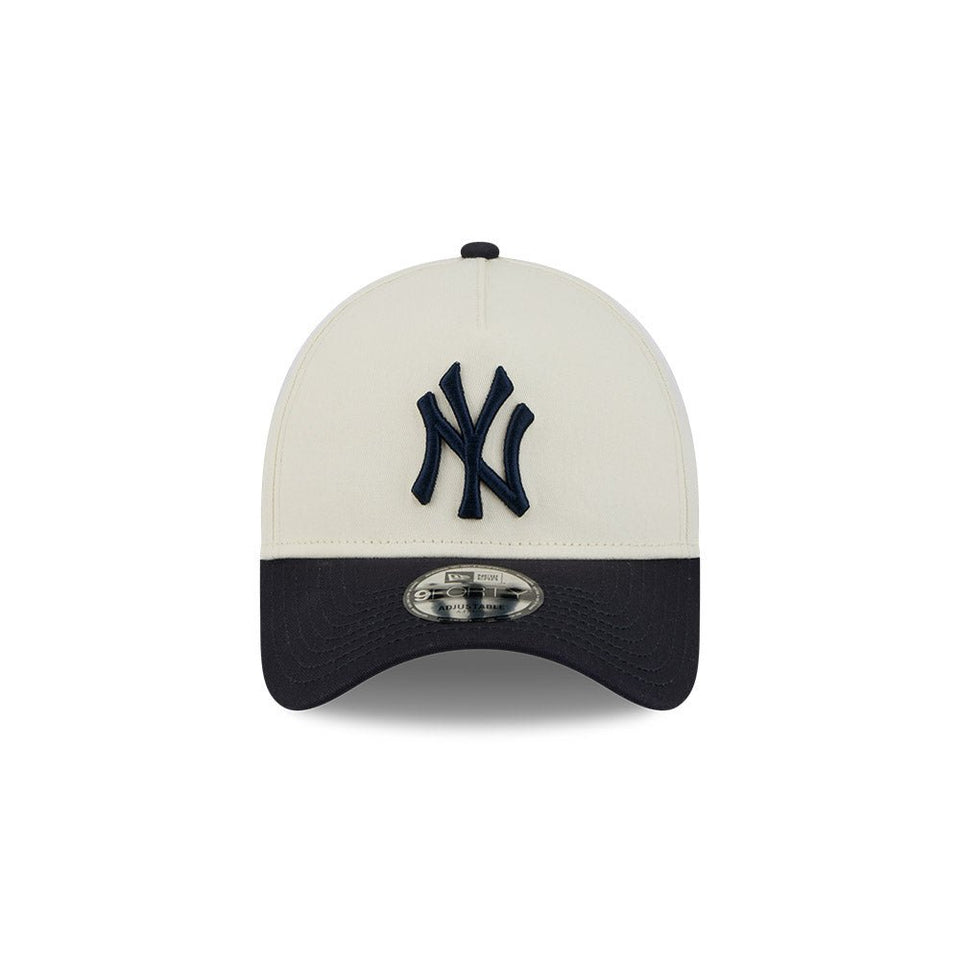 9FORTY A - Frame Side Script ニューヨーク・ヤンキース クロームホワイト × ネイビー - 14628818 - OSFM | NEW ERA ニューエラ公式オンラインストア